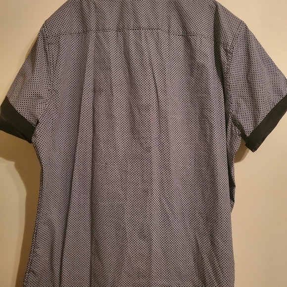 Guess button up shirt - Picture 4 of 5